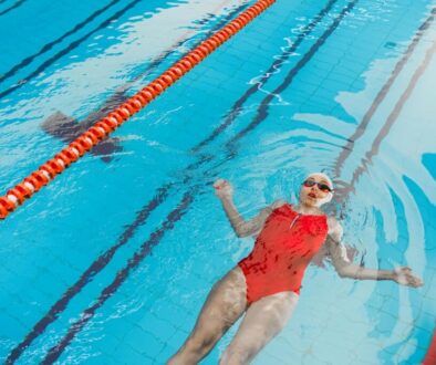 游泳對身體好處-健康 Large